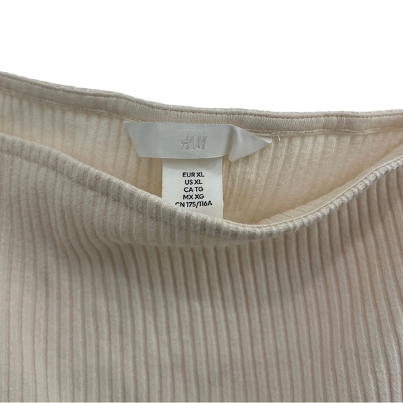 H&M Crème Short Sleeve Cropped Top - Picture 2 of 3
